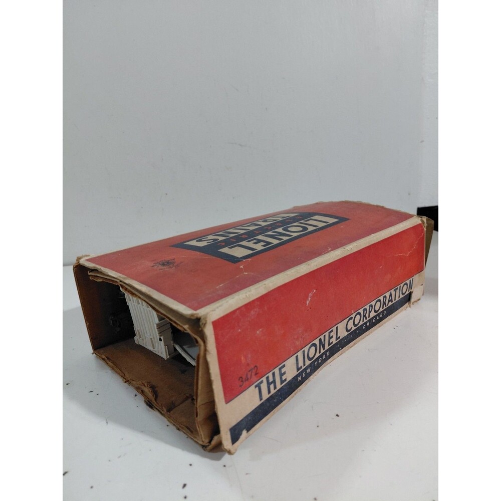 Lionel 3472 Train O Gauge Model Railroad Post War Milk Car & Platform w/Box - Picture 11 of 11